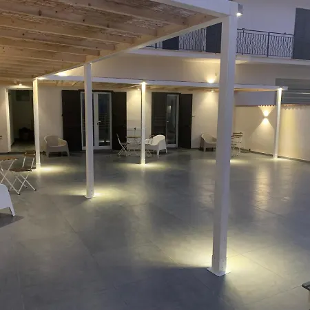 Le Casuzze Di 3* 시큘리아나