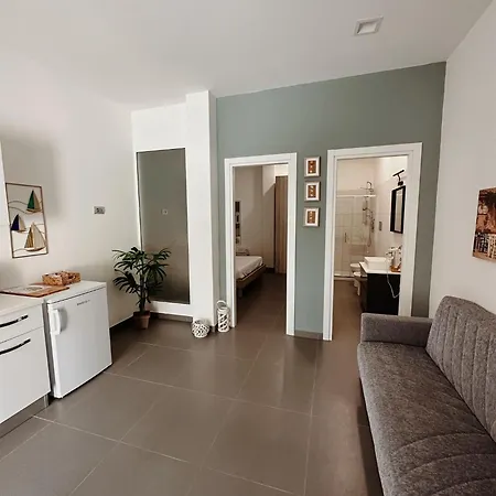 Le Casuzze Di 아파트호텔 3*