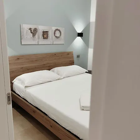 Le Casuzze Di 아파트호텔 3*